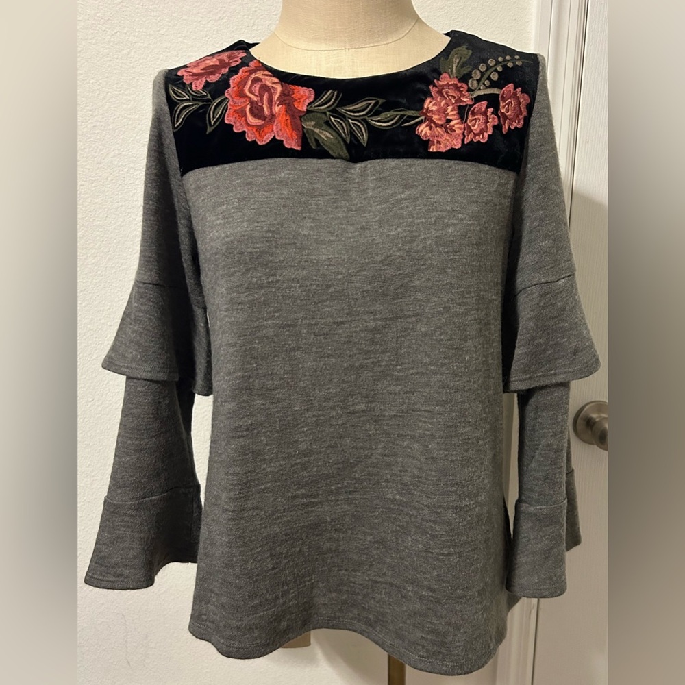THML Velvet Embroidered Floral Neckline  Modern Boho Layered Bell Sleeves Size M